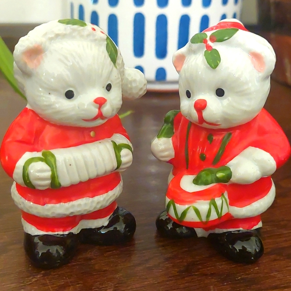 Vintage Nick Kouretas & Co. 2 Vintage Christmas Bears